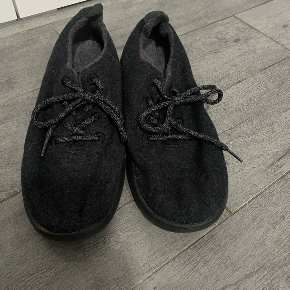 Allbirds Wool Runner Sneakers. Barely worn!